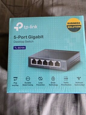 TP-Link TL-SG105 5-Port Gigabit Desktop Switch - Black